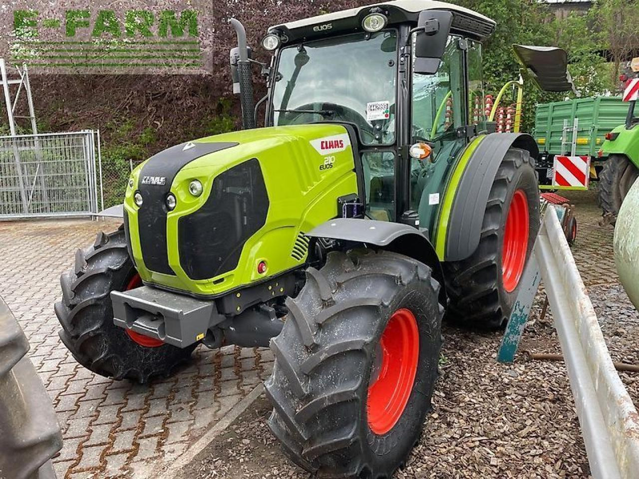 CLAAS elios 210 kabine classic - Tractor: foto 1 CLAAS elios 210 kabine classic - Tractor: foto 1