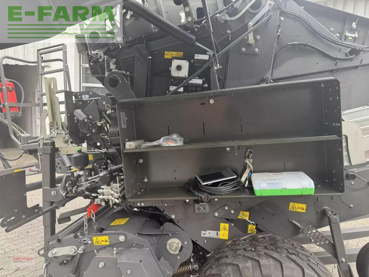 Empacadora de pacas cuadradas CLAAS variant 560 rc pro: foto 12