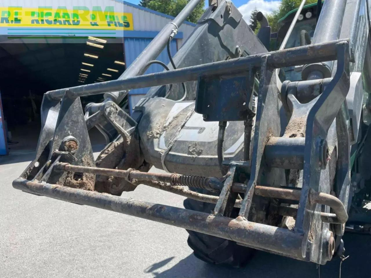 Deutz-Fahr tracteur agricole agrotron 6140.4 deutz-fahr - Tractor: foto 4 Deutz-Fahr tracteur agricole agrotron 6140.4 deutz-fahr - Tractor: foto 4