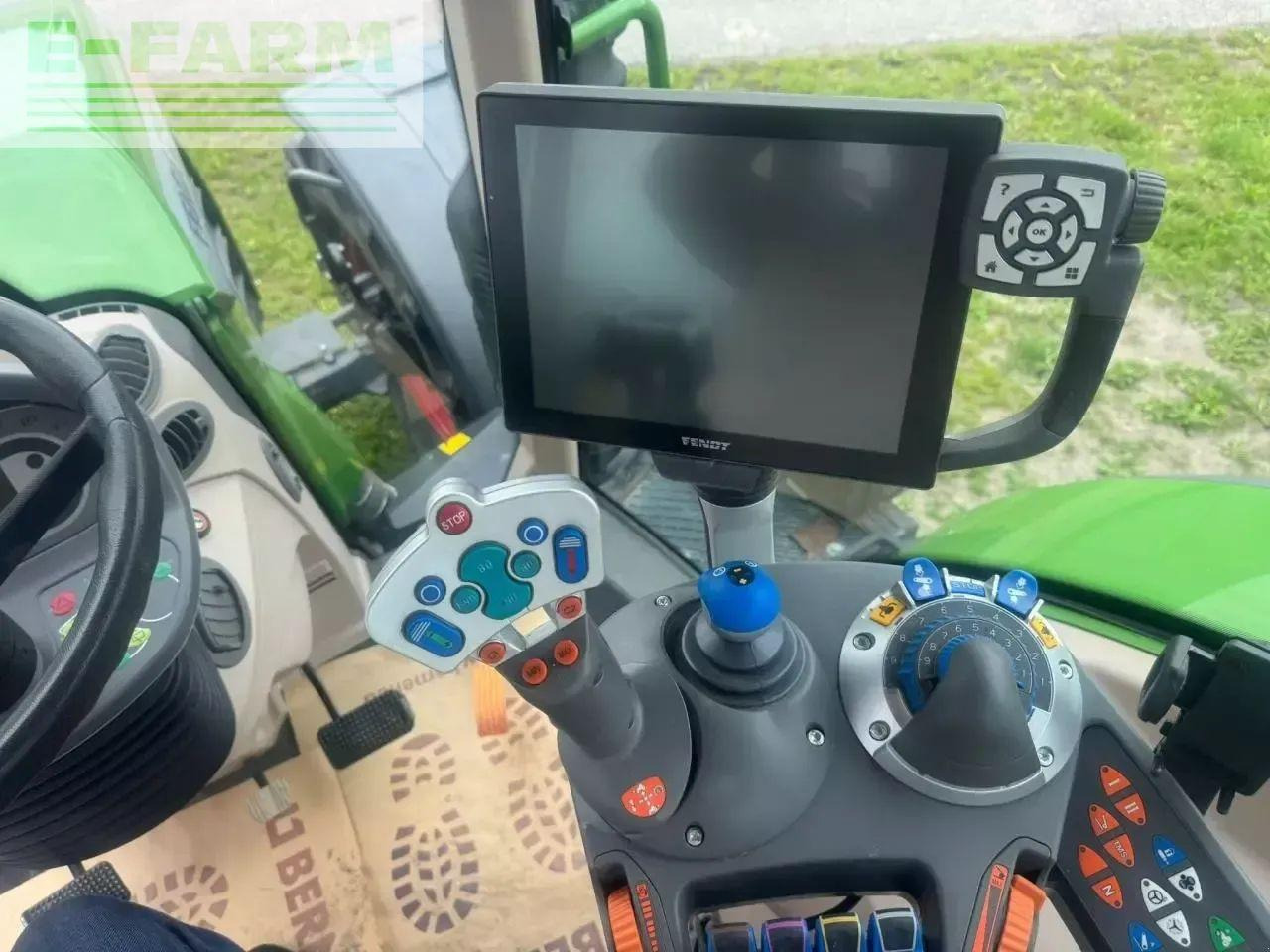 Tractor Fendt 724: foto 8