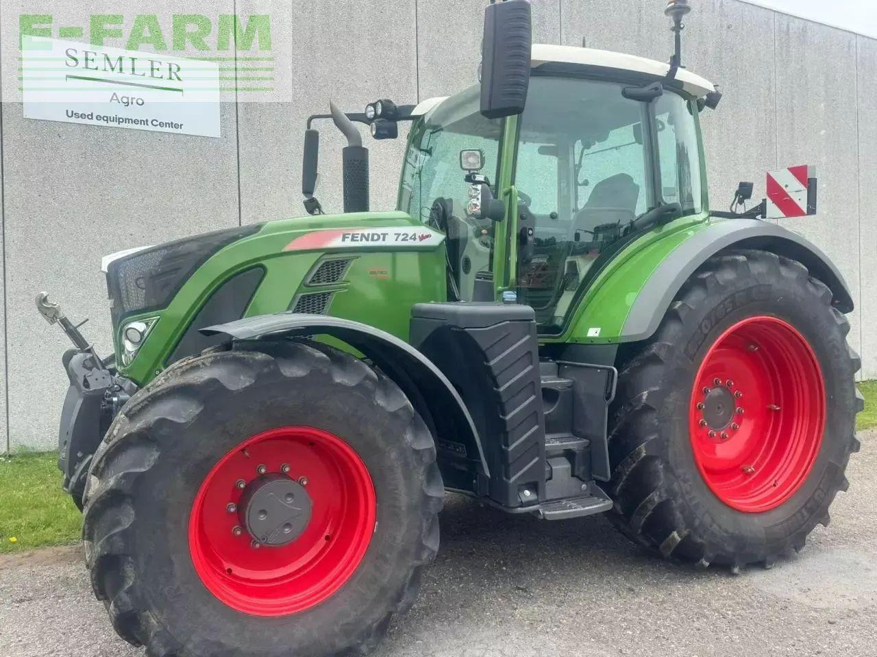 Fendt 724 - Tractor: foto 1 Fendt 724 - Tractor: foto 1