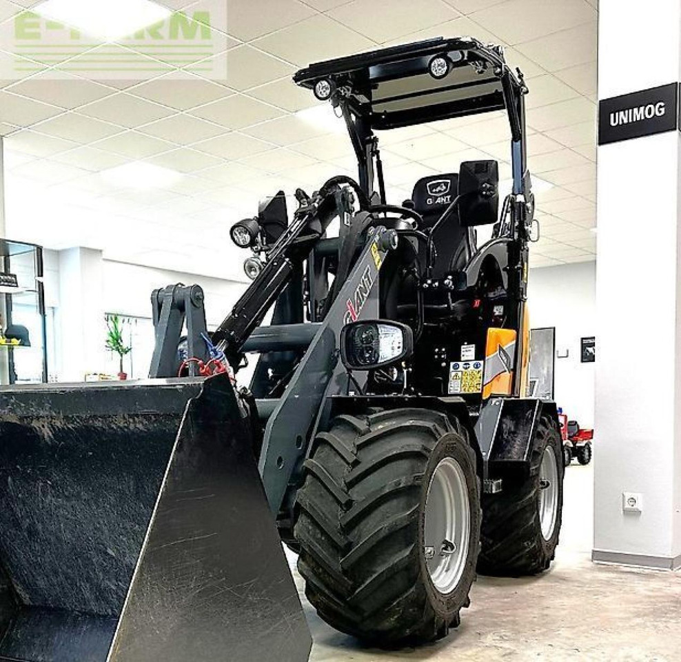 Giant g1500 radlader/hoflader - Miniexcavadora: foto 3 Giant g1500 radlader/hoflader - Miniexcavadora: foto 3