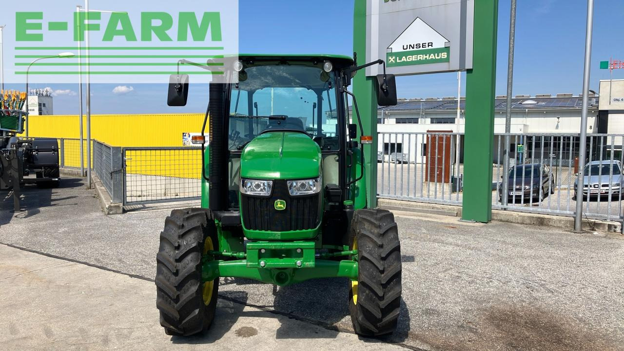 John Deere 5058E - Tractor: foto 3 John Deere 5058E - Tractor: foto 3