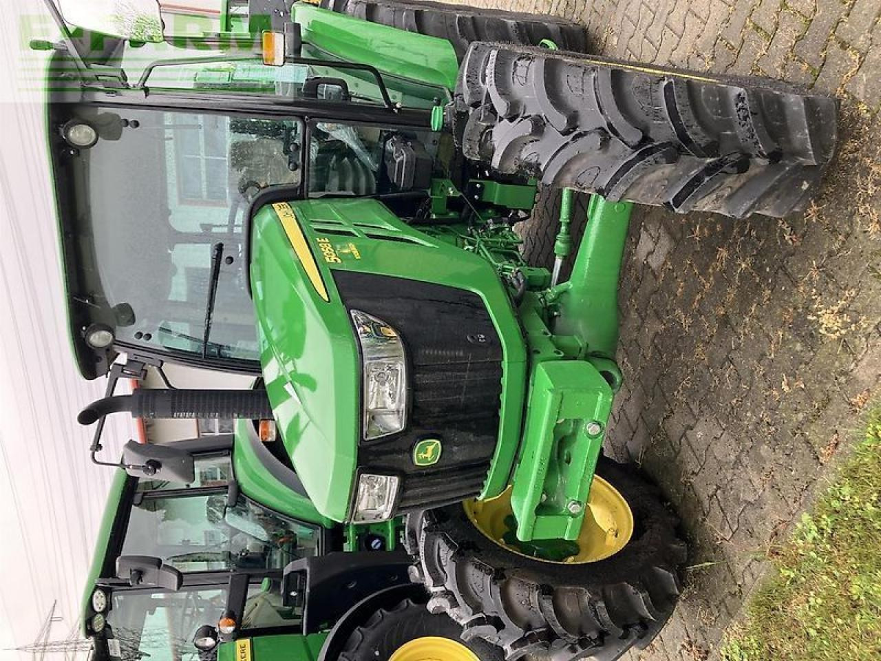 John Deere 5058e - Tractor: foto 1 John Deere 5058e - Tractor: foto 1