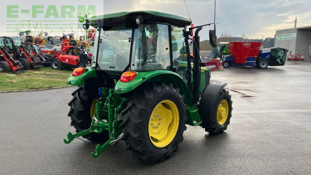John Deere 5058e - Tractor: foto 3 John Deere 5058e - Tractor: foto 3