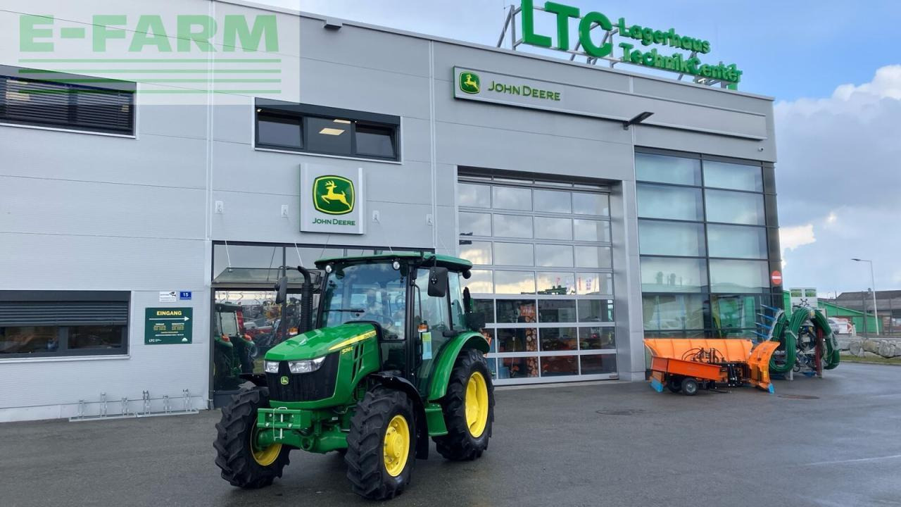 John Deere 5058e - Tractor: foto 1 John Deere 5058e - Tractor: foto 1