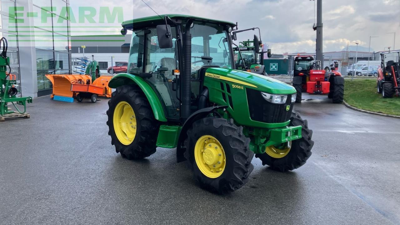 John Deere 5058e - Tractor: foto 2 John Deere 5058e - Tractor: foto 2
