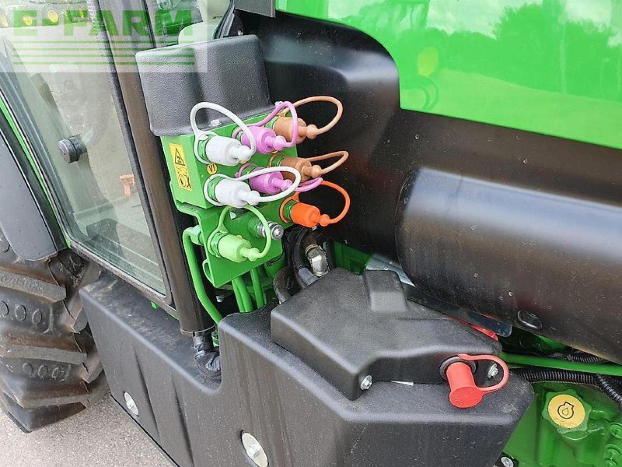 Tractor John Deere 5105gn stufe v: foto 6