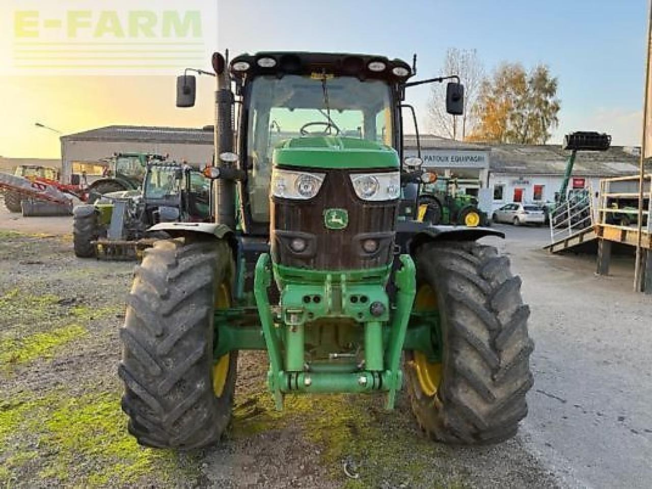 John Deere 6140r - Tractor: foto 2 John Deere 6140r - Tractor: foto 2