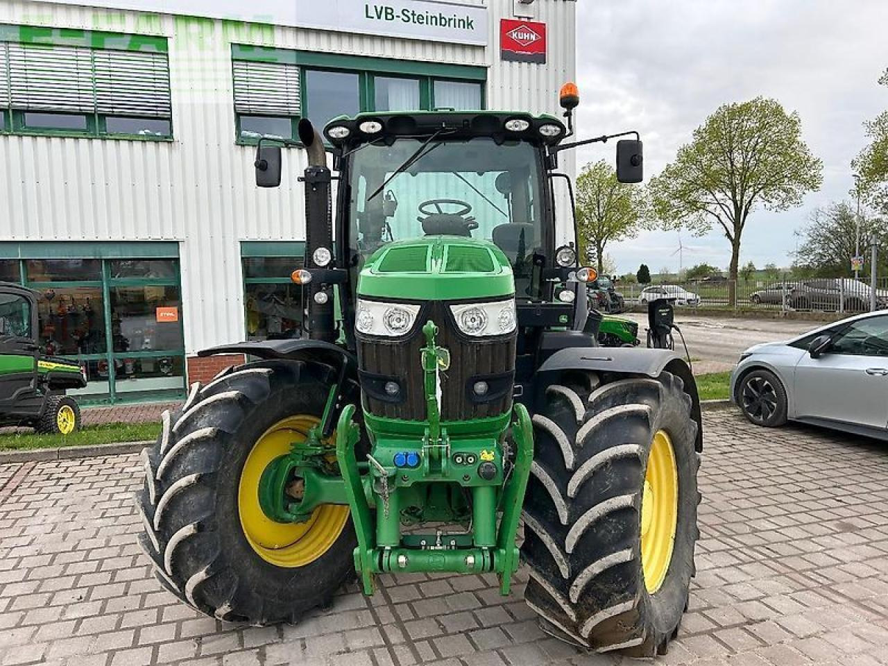 John Deere 6150r - Tractor: foto 2 John Deere 6150r - Tractor: foto 2