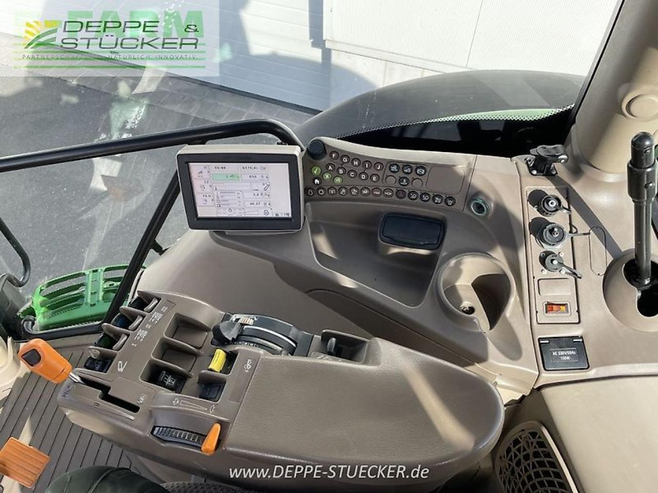 Tractor John Deere 6210r: foto 8