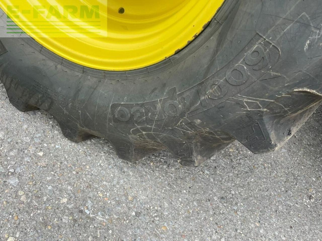 Tractor John Deere 6250r: foto 13