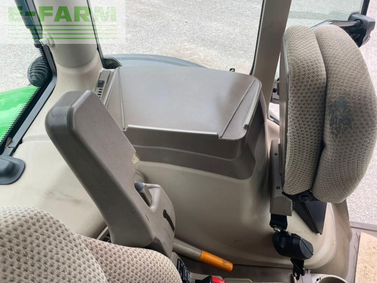 Tractor John Deere 6250r: foto 8