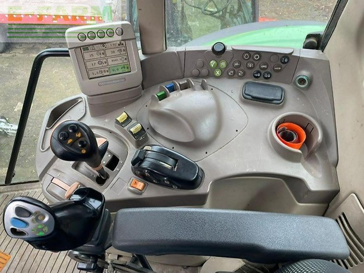 John Deere 6830 premium - Tractor: foto 3 John Deere 6830 premium - Tractor: foto 3