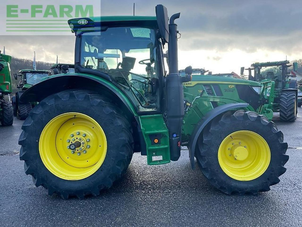 John Deere 6r130 / 6r 130 - Tractor: foto 4 John Deere 6r130 / 6r 130 - Tractor: foto 4