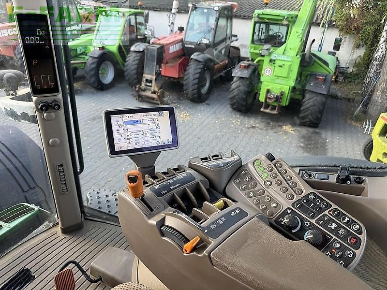 Tractor John Deere 7230r: foto 11