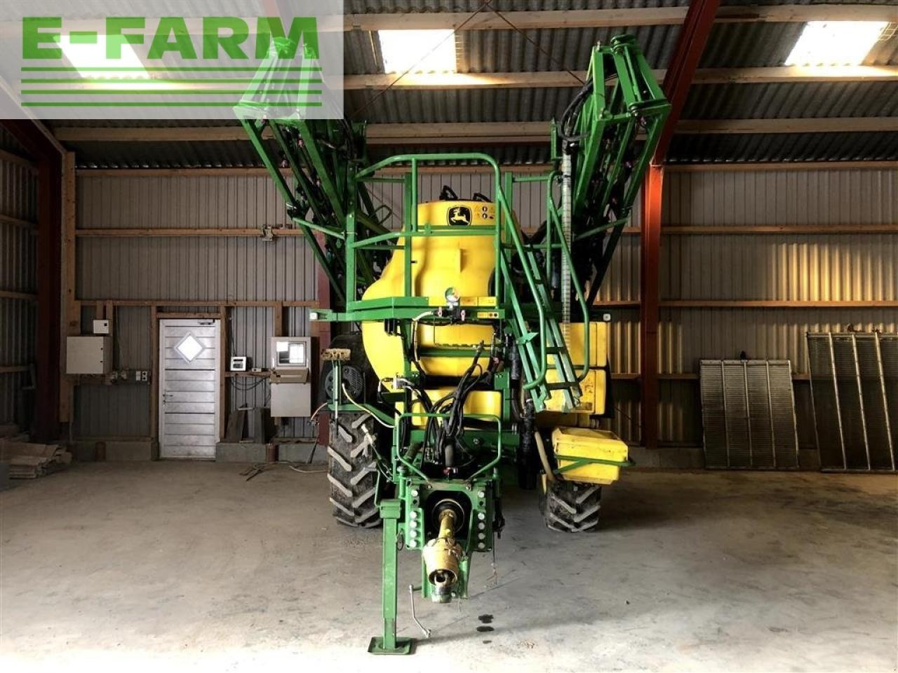 John Deere 840 i 24 meter - Pulverizador arrastrado: foto 4 John Deere 840 i 24 meter - Pulverizador arrastrado: foto 4