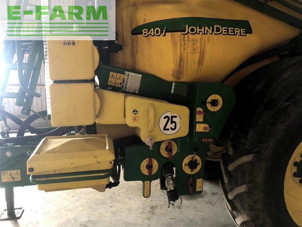 John Deere 840 i 24 meter - Pulverizador arrastrado: foto 5 John Deere 840 i 24 meter - Pulverizador arrastrado: foto 5