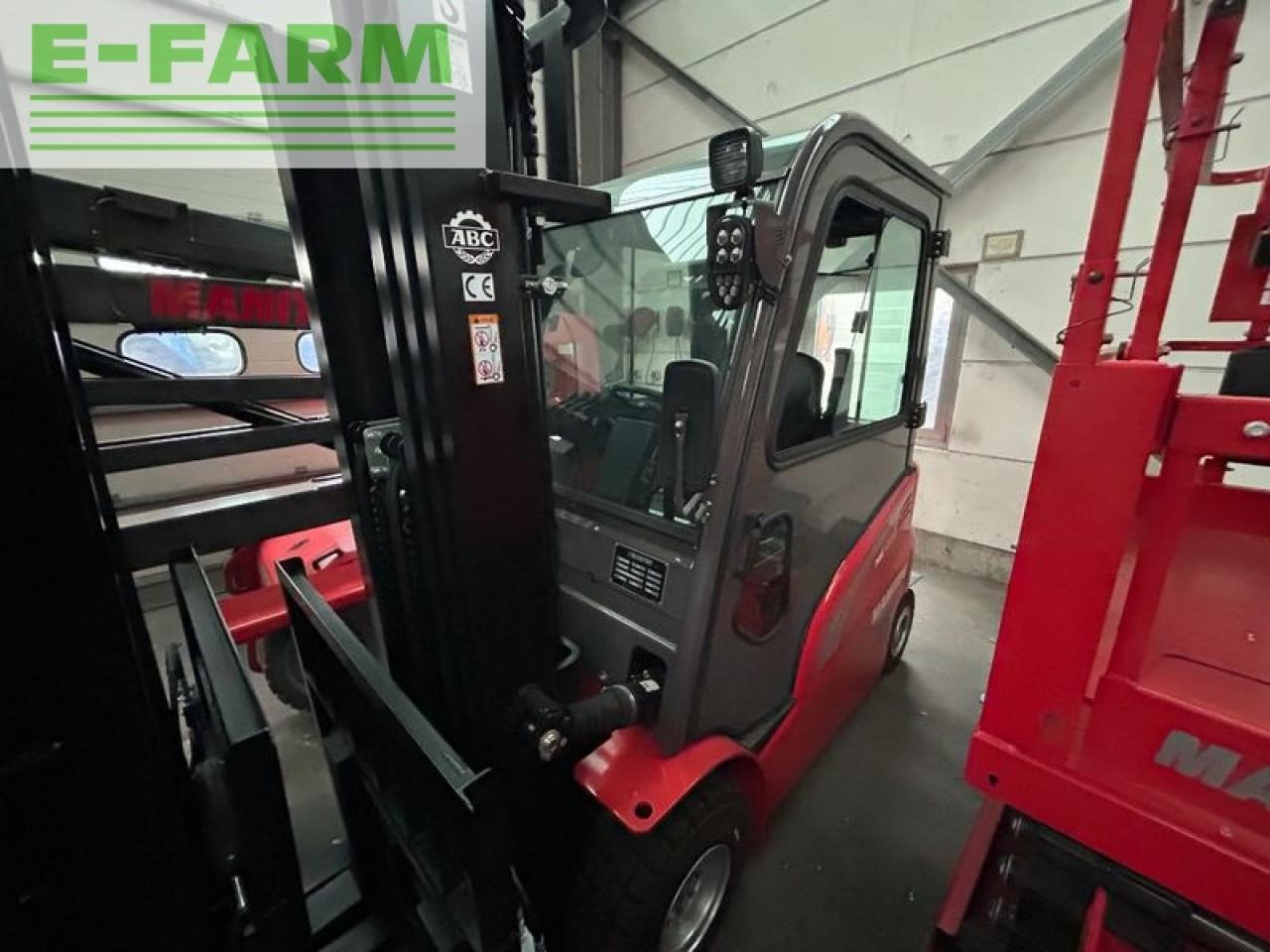 Manitou me 425 - Carretilla elevadora: foto 1 Manitou me 425 - Carretilla elevadora: foto 1