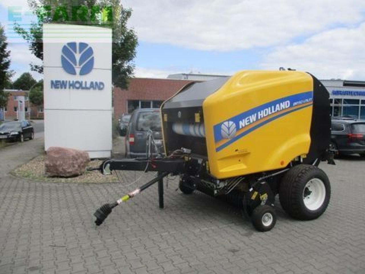 New Holland br 150 utility - Empacadora de pacas cuadradas: foto 1 New Holland br 150 utility - Empacadora de pacas cuadradas: foto 1
