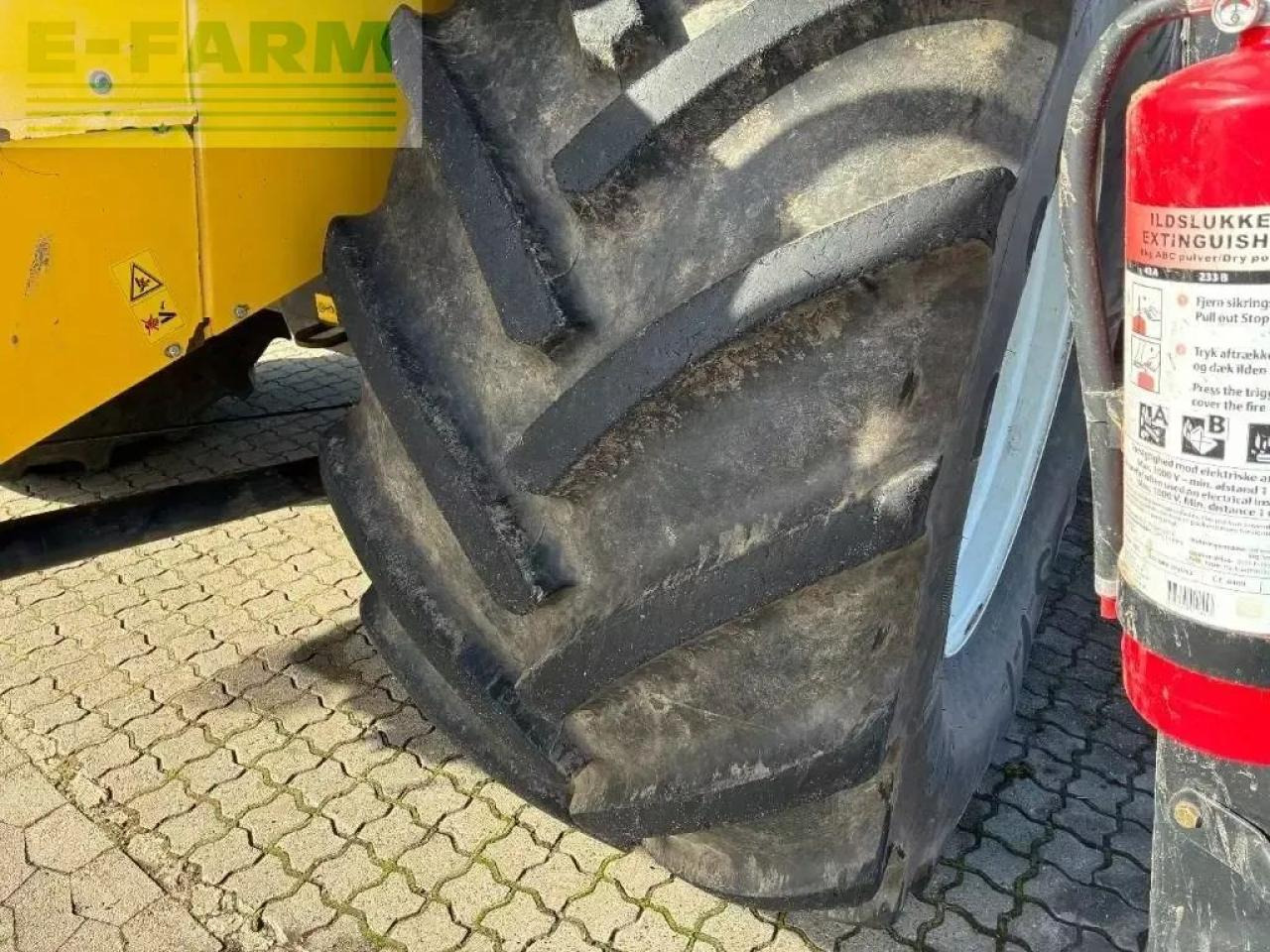 Cosechadora de granos New Holland cr 9080: foto 12 Cosechadora de granos New Holland cr 9080: foto 12