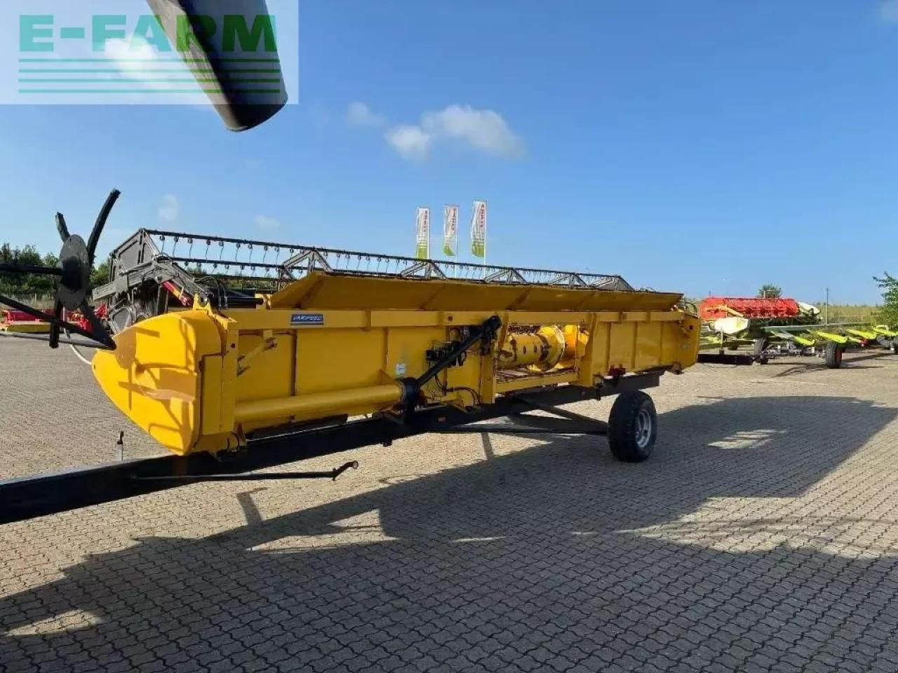 Cosechadora de granos New Holland cr 9080: foto 9 Cosechadora de granos New Holland cr 9080: foto 9