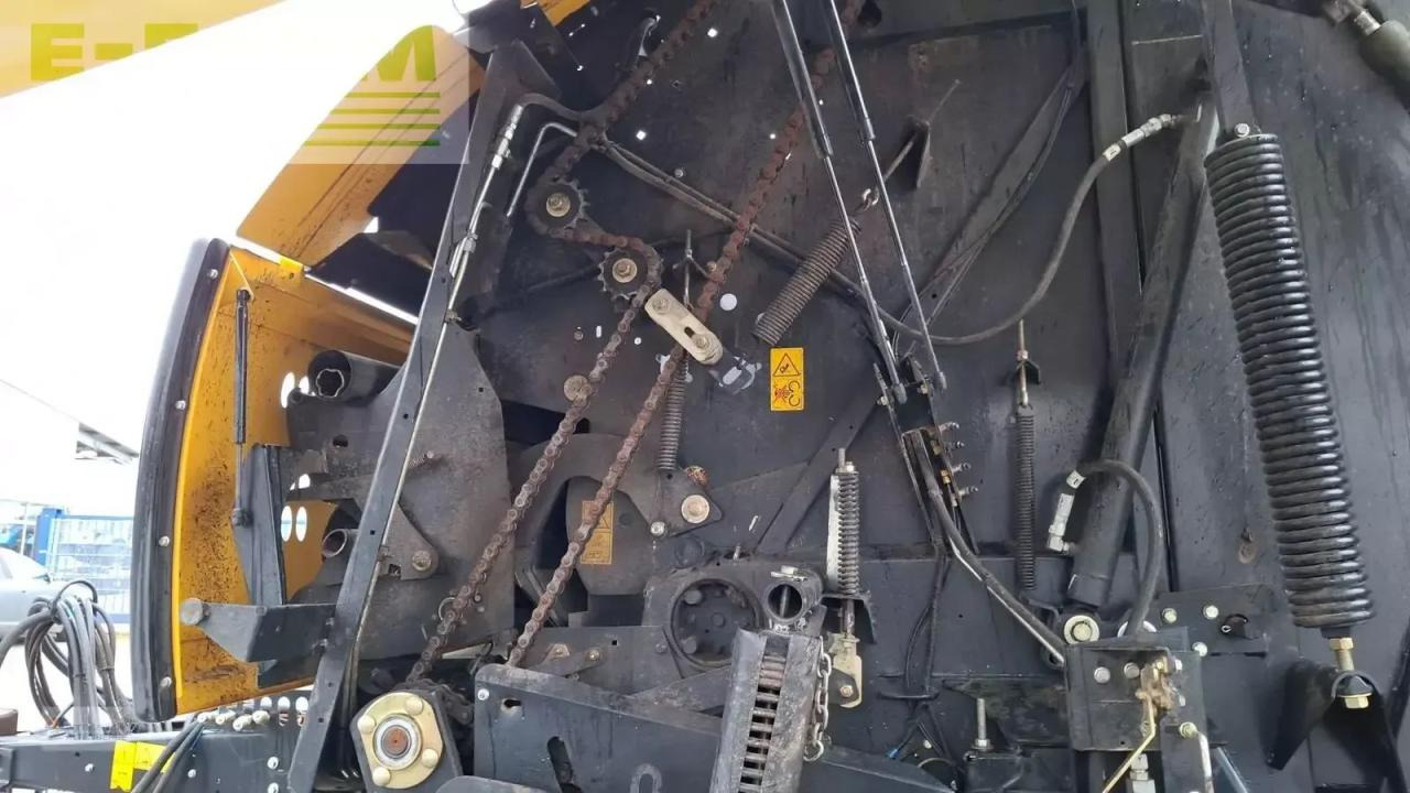 Empacadora de pacas cuadradas New Holland rb 180: foto 8 Empacadora de pacas cuadradas New Holland rb 180: foto 8