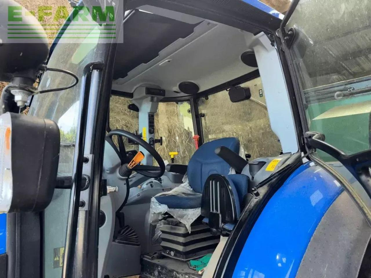 New Holland t5 85 - Tractor: foto 3 New Holland t5 85 - Tractor: foto 3