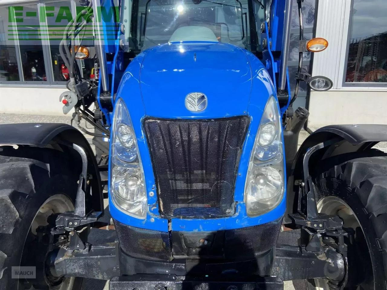 New Holland t5030 - Tractor: foto 3 New Holland t5030 - Tractor: foto 3