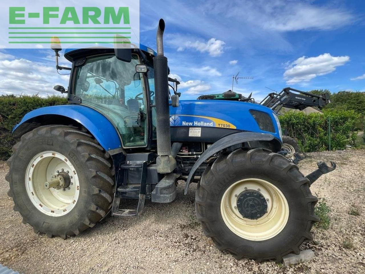 New Holland t7030 - Tractor: foto 3 New Holland t7030 - Tractor: foto 3