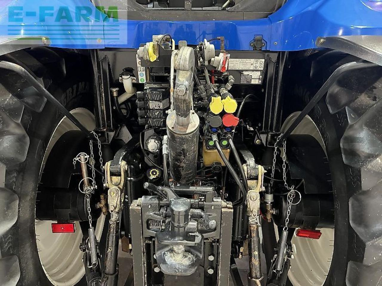 New Holland ts 115 - Tractor: foto 5 New Holland ts 115 - Tractor: foto 5
