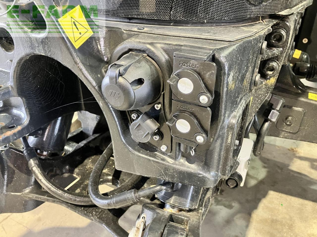 Tractor Steyr 4120 expert cvt CVT: foto 6 Tractor Steyr 4120 expert cvt CVT: foto 6