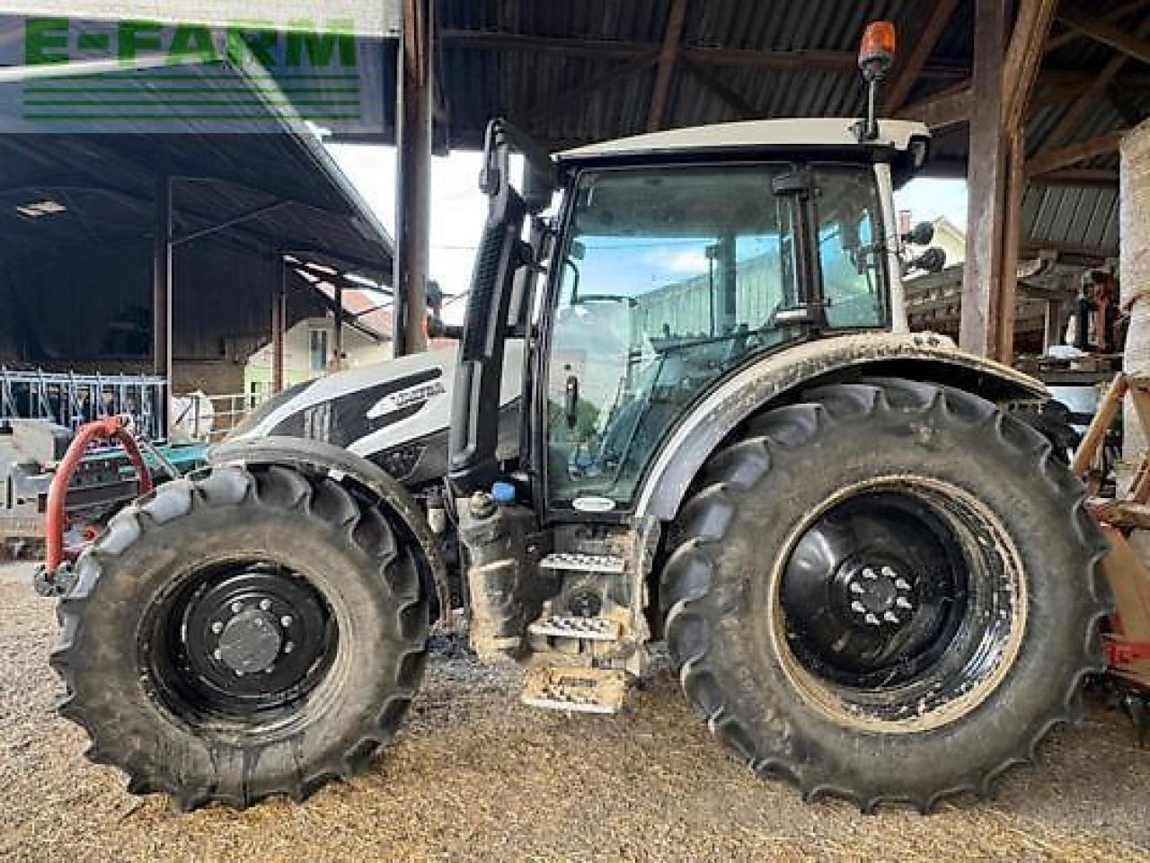 Valtra g125e active Active - Tractor: foto 3 Valtra g125e active Active - Tractor: foto 3