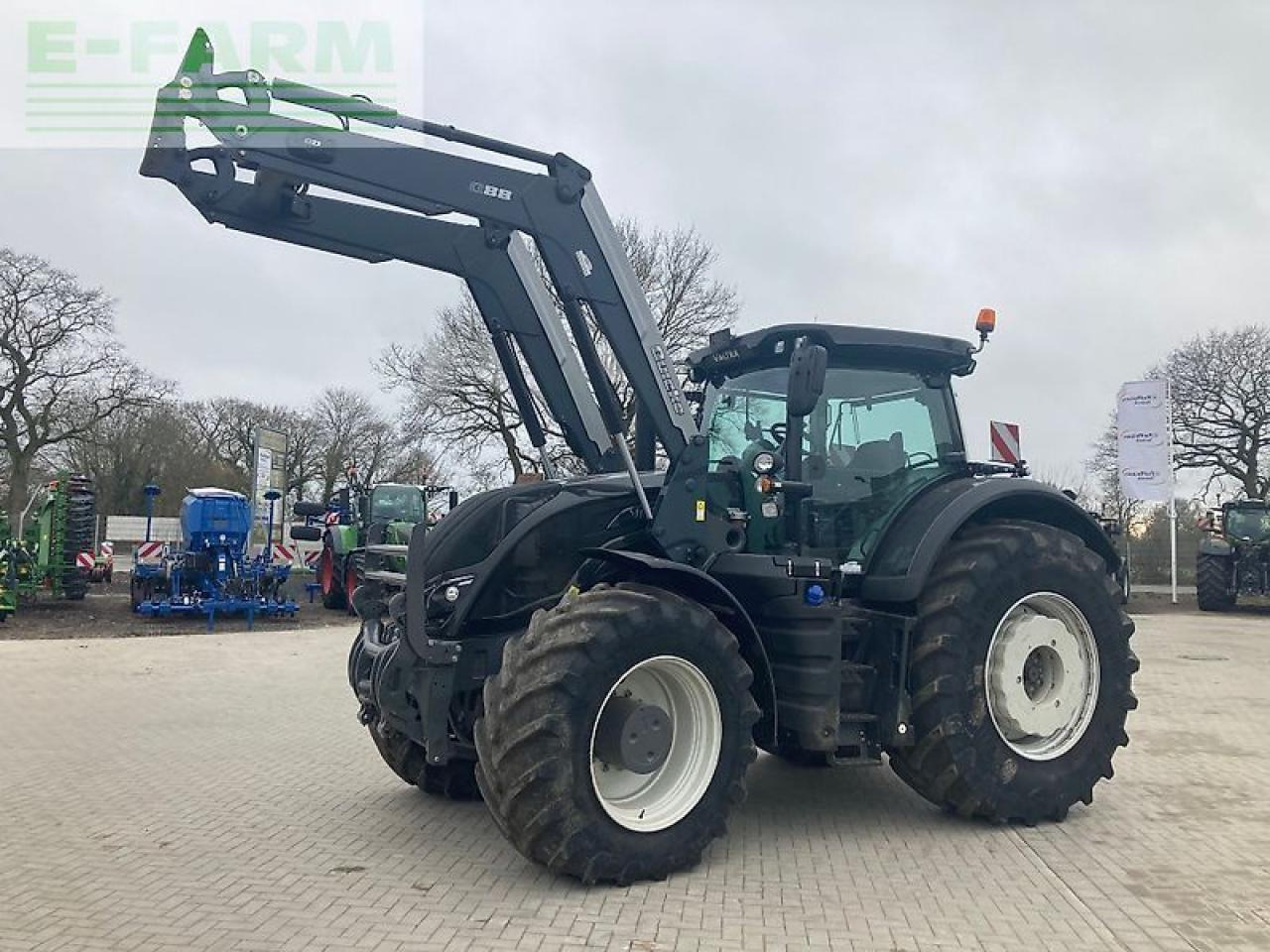 Valtra s374 smarttouch - Tractor: foto 2 Valtra s374 smarttouch - Tractor: foto 2