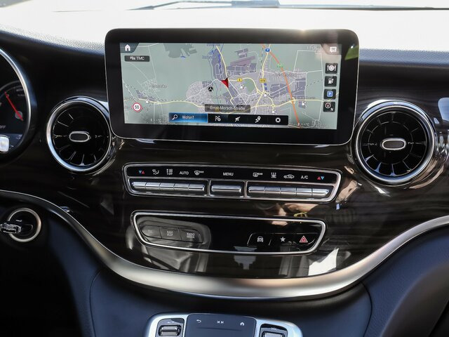 Furgoneta de pasajeros, Furgoneta eléctrica MERCEDES-BENZ EQV 300 Avantgarde,Extralang,6Sitzer,2xKlima,LED...: foto 9 Furgoneta de pasajeros, Furgoneta eléctrica MERCEDES-BENZ EQV 300 Avantgarde,Extralang,6Sitzer,2xKlima,LED...: foto 9