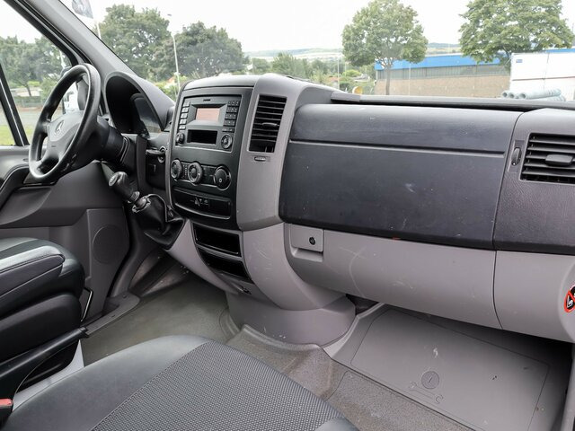 MERCEDES-BENZ Sprinter 316CDI DOKA,Allrad,Klima - Furgoneta con caja de lona, Furgoneta combi: foto 3 MERCEDES-BENZ Sprinter 316CDI DOKA,Allrad,Klima - Furgoneta con caja de lona, Furgoneta combi: foto 3