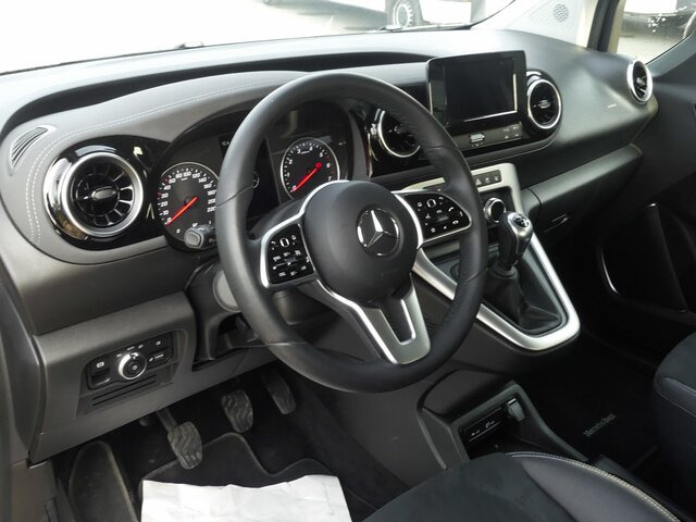 MERCEDES-BENZ T 180 Progressive,MBUX,LED,Navi,Kamera,Tempomat - Furgoneta de pasajeros: foto 4 MERCEDES-BENZ T 180 Progressive,MBUX,LED,Navi,Kamera,Tempomat - Furgoneta de pasajeros: foto 4