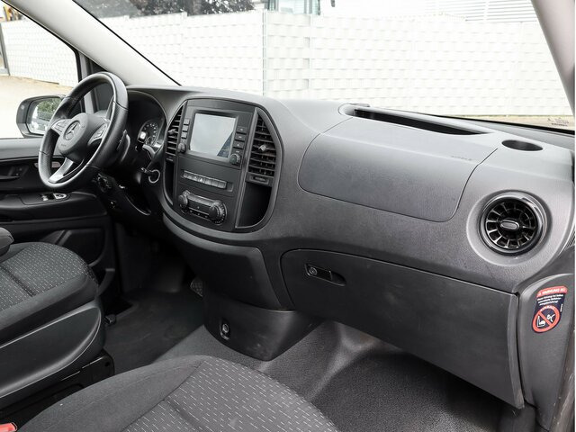 MERCEDES-BENZ Vito 114 TourerPro,lang,Automatik,8Sitze,Kamera - Minibús, Furgoneta de pasajeros: foto 4 MERCEDES-BENZ Vito 114 TourerPro,lang,Automatik,8Sitze,Kamera - Minibús, Furgoneta de pasajeros: foto 4