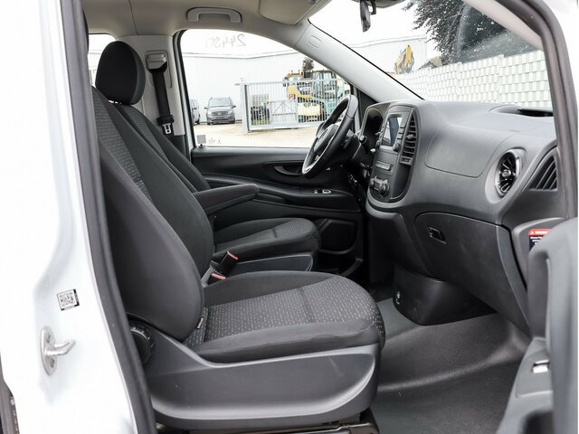 MERCEDES-BENZ Vito 114 TourerPro,lang,Automatik,8Sitze,Kamera - Minibús, Furgoneta de pasajeros: foto 3 MERCEDES-BENZ Vito 114 TourerPro,lang,Automatik,8Sitze,Kamera - Minibús, Furgoneta de pasajeros: foto 3