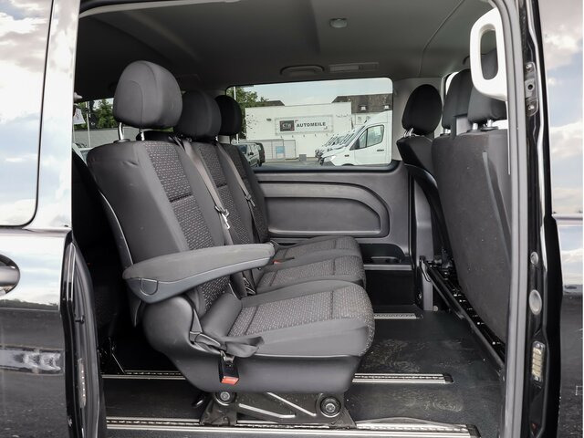 MERCEDES-BENZ Vito 116CDI lang,TourerPro,2Klima,9Sitze,Kamera - Minibús, Furgoneta de pasajeros: foto 2 MERCEDES-BENZ Vito 116CDI lang,TourerPro,2Klima,9Sitze,Kamera - Minibús, Furgoneta de pasajeros: foto 2
