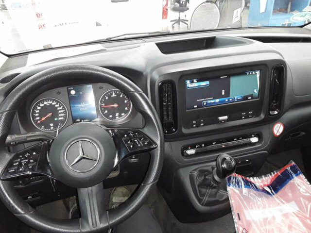MERCEDES-BENZ Vito116CDI KA lang,Klima,Tempomat,Kamera... - Furgoneta pequeña: foto 2 MERCEDES-BENZ Vito116CDI KA lang,Klima,Tempomat,Kamera... - Furgoneta pequeña: foto 2