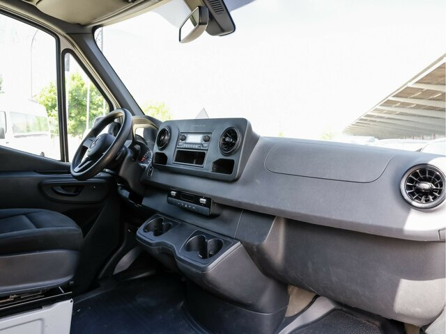 MERCEDES-BENZ eSprinter 312 Kasten FWD,3.924mm Radstand - Furgón, Furgoneta eléctrica: foto 4 MERCEDES-BENZ eSprinter 312 Kasten FWD,3.924mm Radstand - Furgón, Furgoneta eléctrica: foto 4