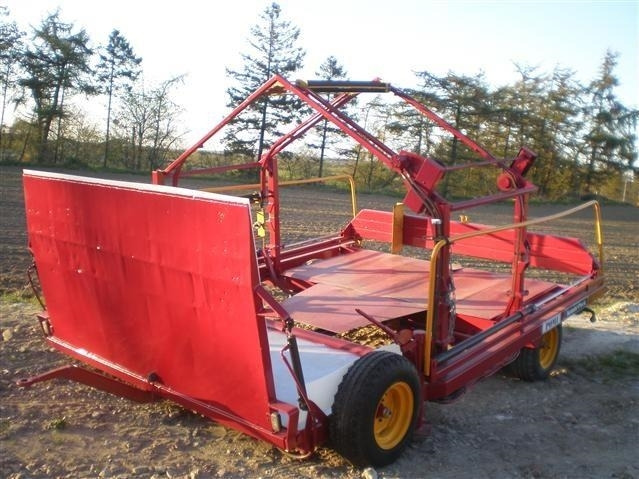 Pomi Kombi-Pack - Encintadora de pacas: foto 1 Pomi Kombi-Pack - Encintadora de pacas: foto 1