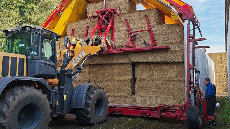 Pomi WRAP 12 - Encintadora de pacas: foto 3 Pomi WRAP 12 - Encintadora de pacas: foto 3