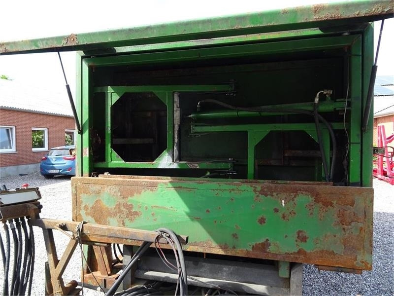 Remolque Pomi Renovo 8m3 med komprimator: foto 10 Remolque Pomi Renovo 8m3 med komprimator: foto 10