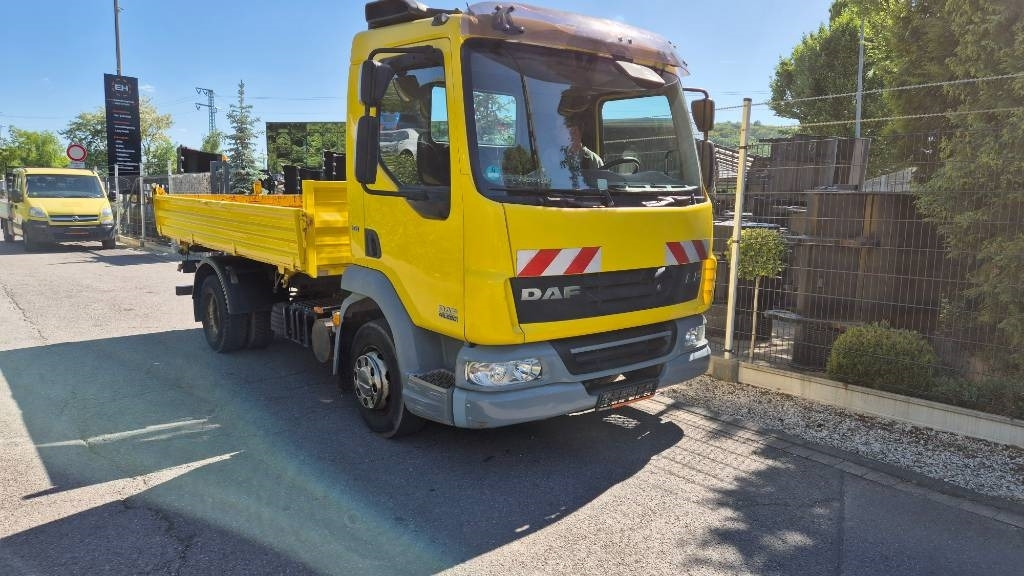 Camión volquete DAF Lkw 3-Seiten-Kipper Meiller 45.220, 2 x AHK, Servo: foto 11 Camión volquete DAF Lkw 3-Seiten-Kipper Meiller 45.220, 2 x AHK, Servo: foto 11