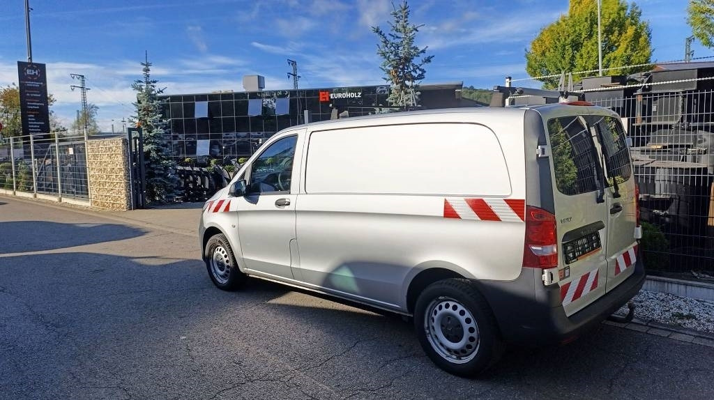Furgoneta caja cerrada Mercedes-Benz Vito 114 CDI Allrad-Werkstattschränke-Standheizung: foto 27