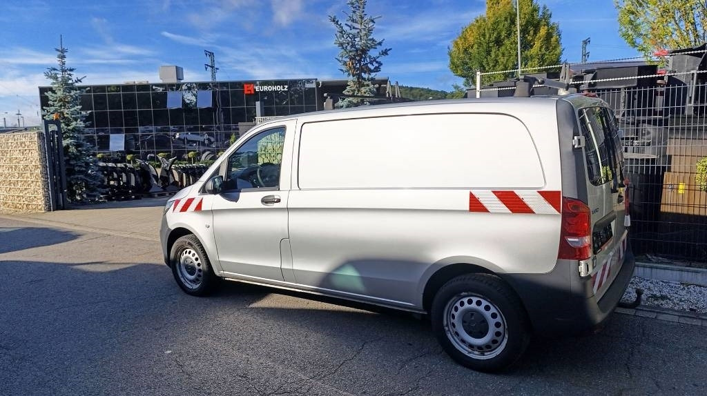 Furgoneta caja cerrada Mercedes-Benz Vito 114 CDI Allrad-Werkstattschränke-Standheizung: foto 26