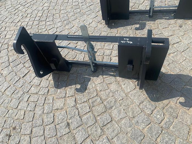Big BIG Adapter Volvo L30 auf Euro Aufnahme - Implemento: foto 1 Big BIG Adapter Volvo L30 auf Euro Aufnahme - Implemento: foto 1