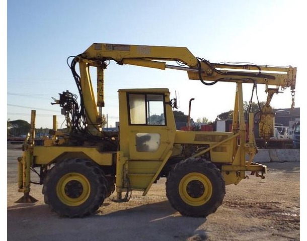 Mercedes-Benz MB Trac-800 Traktor - Tractor: foto 1 Mercedes-Benz MB Trac-800 Traktor - Tractor: foto 1